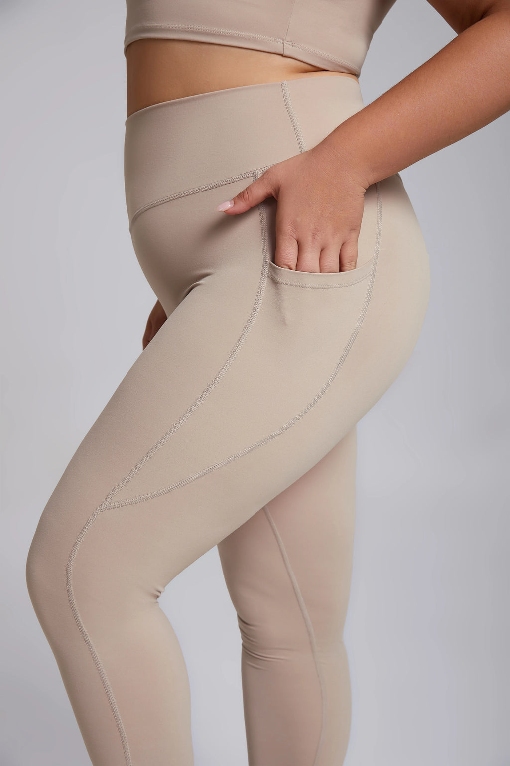 Premium 2-Piece Plus Size Sports Set – High-Performance Yoga & Fitness Wear