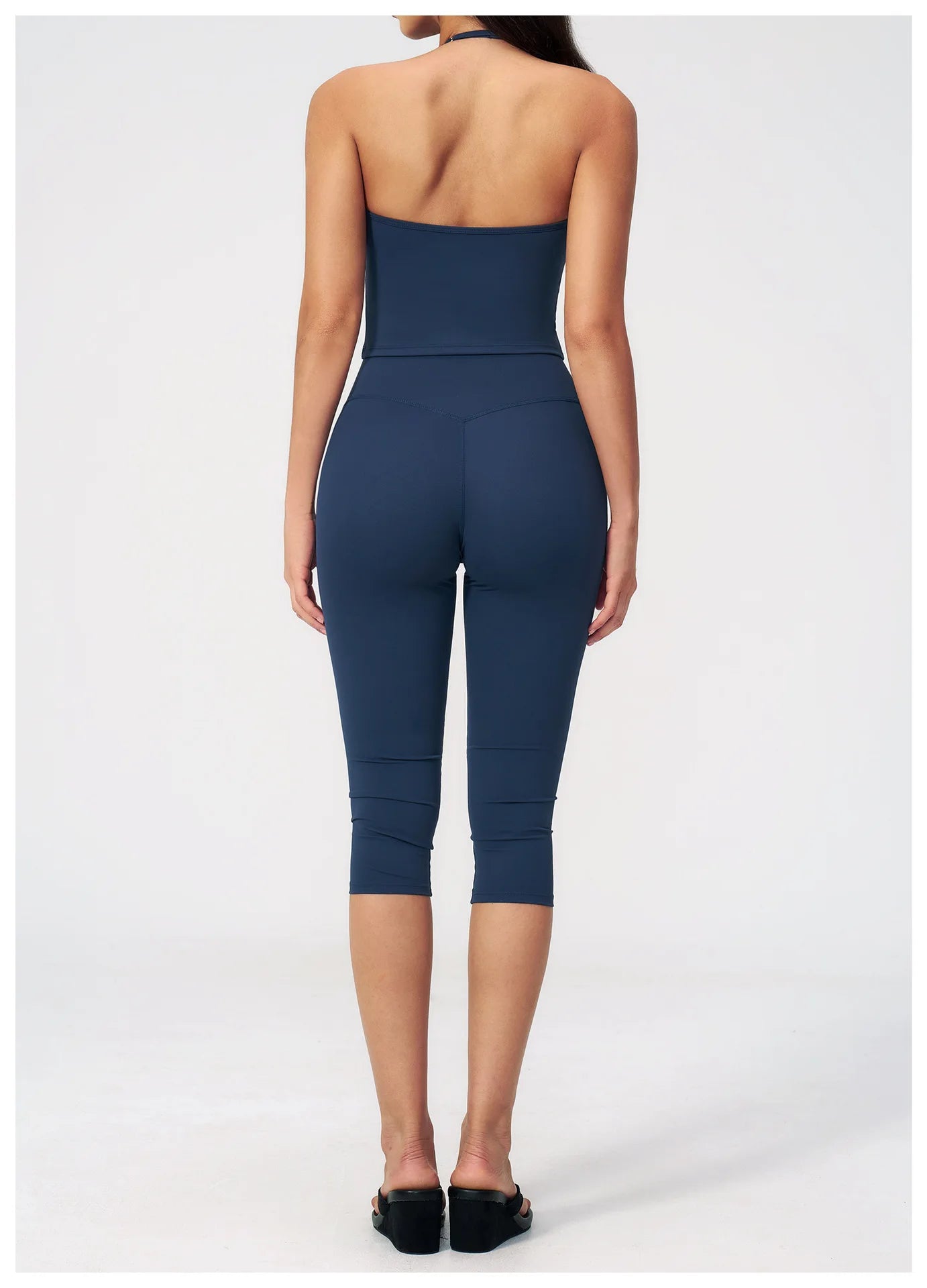 NLW- 2-Piece Seamless Capri Workout Set