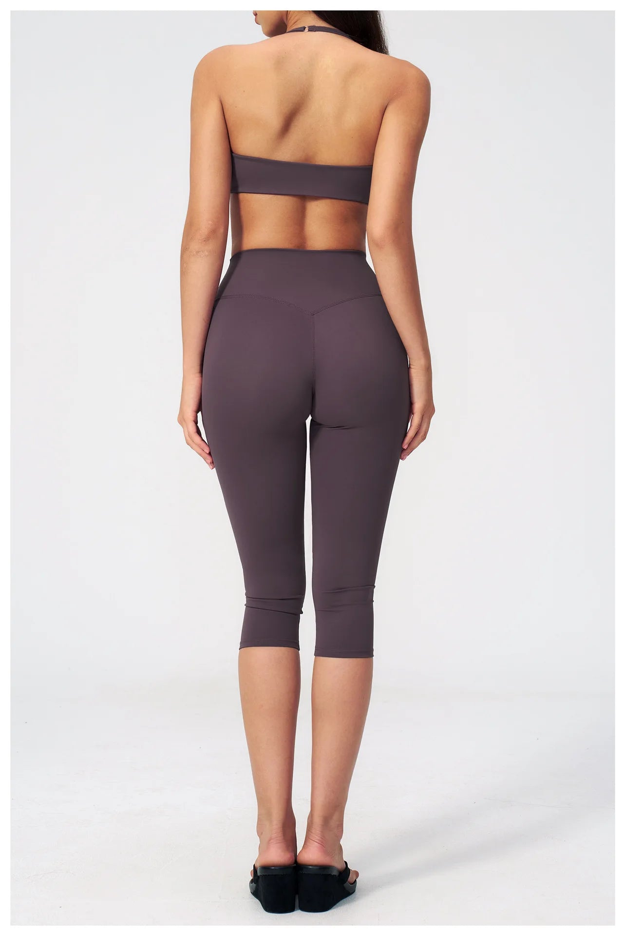 NLW- 2-Piece Seamless Capri Workout Set