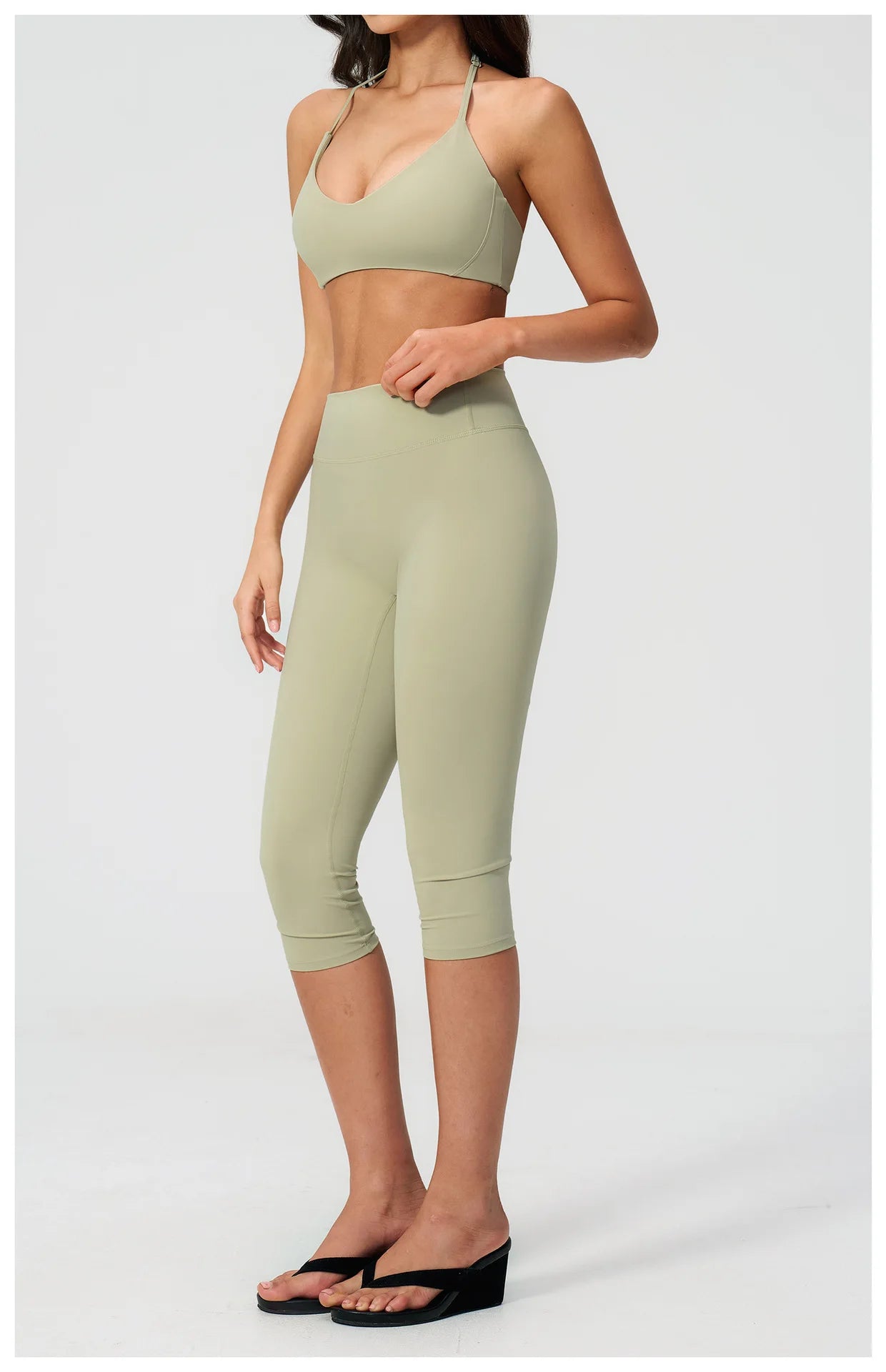 NLW- 2-Piece Seamless Capri Workout Set