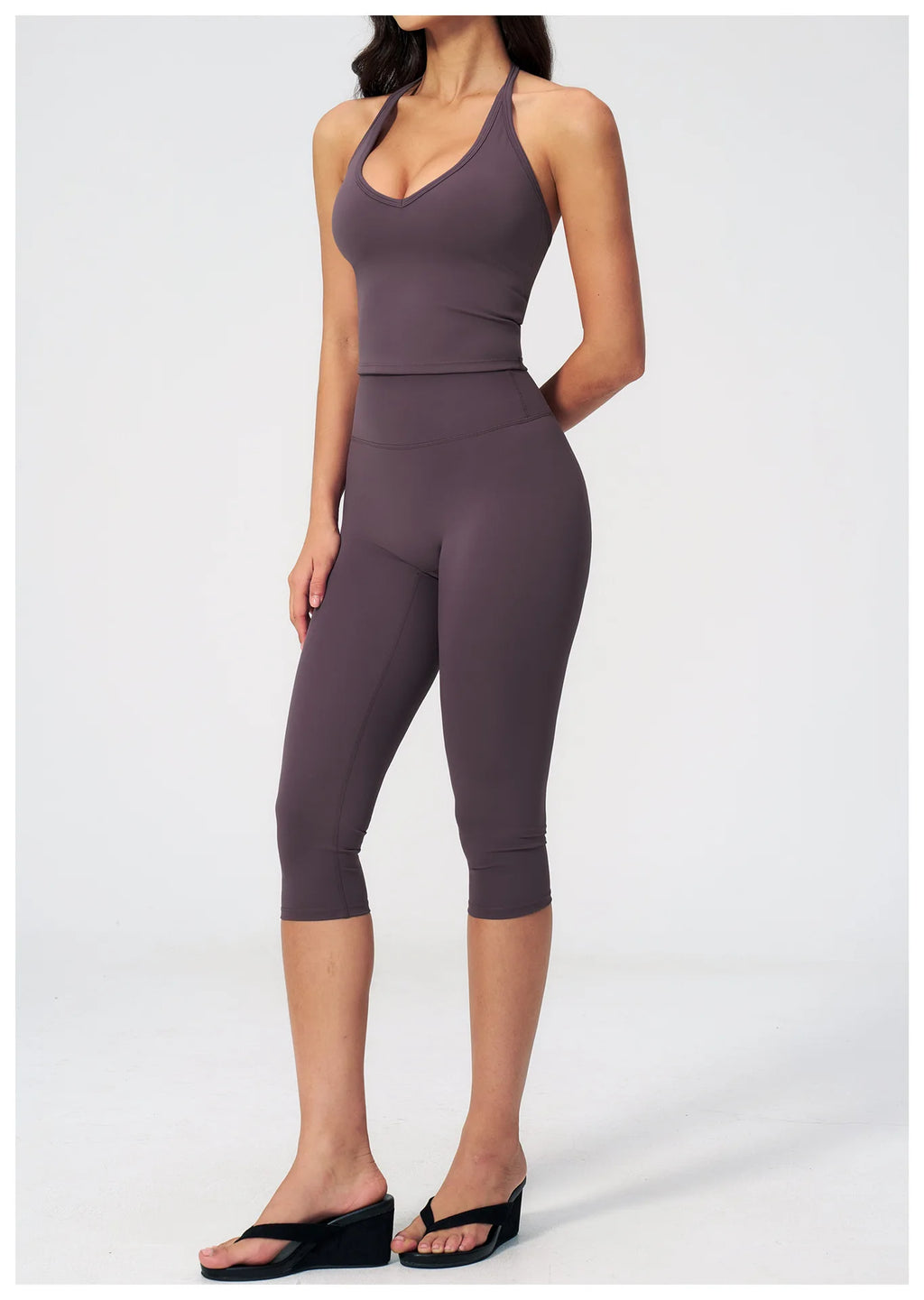 NLW- 2-Piece Seamless Capri Workout Set