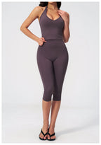 NLW- 2-Piece Seamless Capri Workout Set