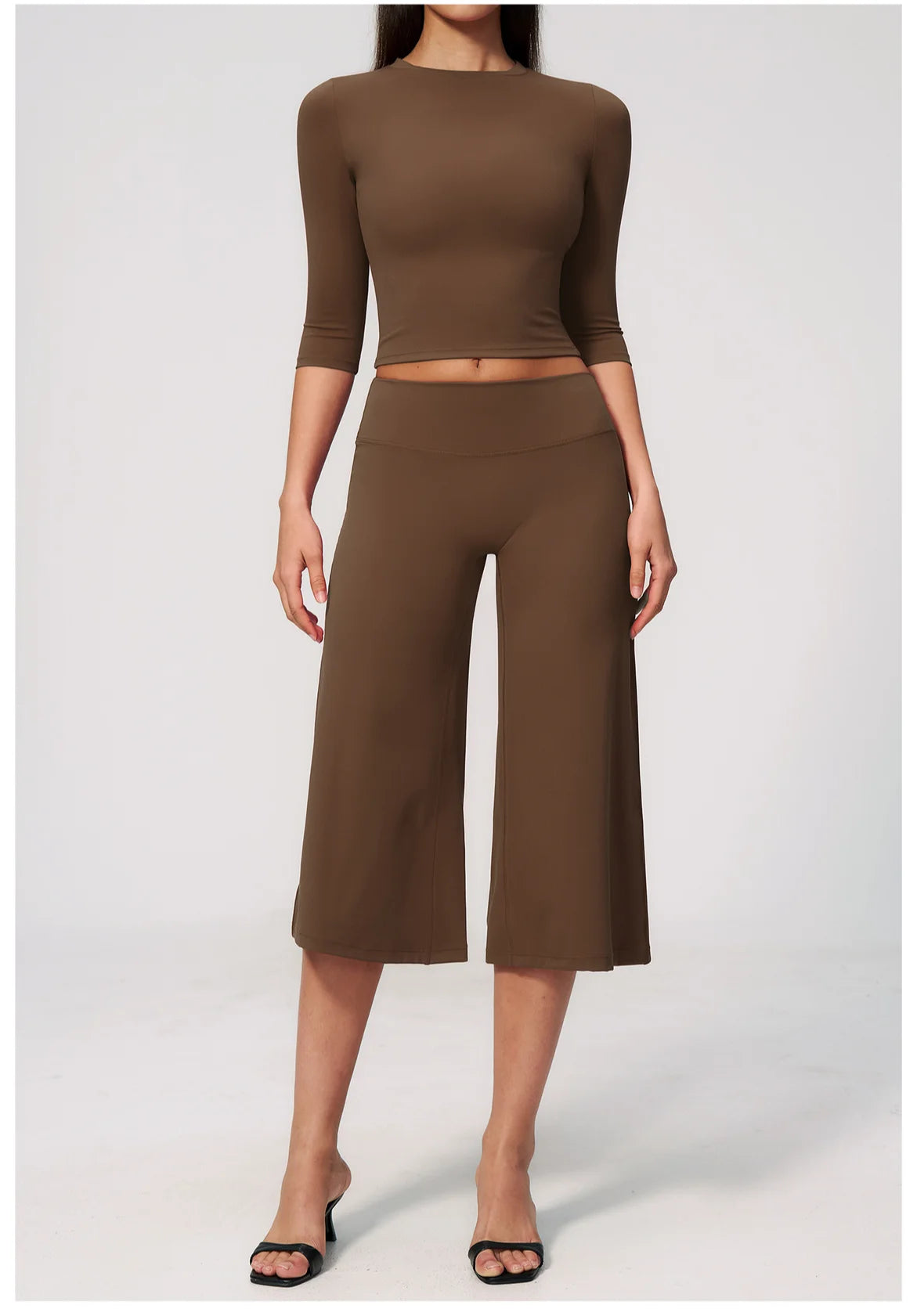 NLW Seamless Yoga Suit – 2-Piece Crop Sleeve & Capri Gym Set