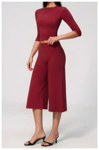 NLW Seamless Yoga Suit – 2-Piece Crop Sleeve & Capri Gym Set