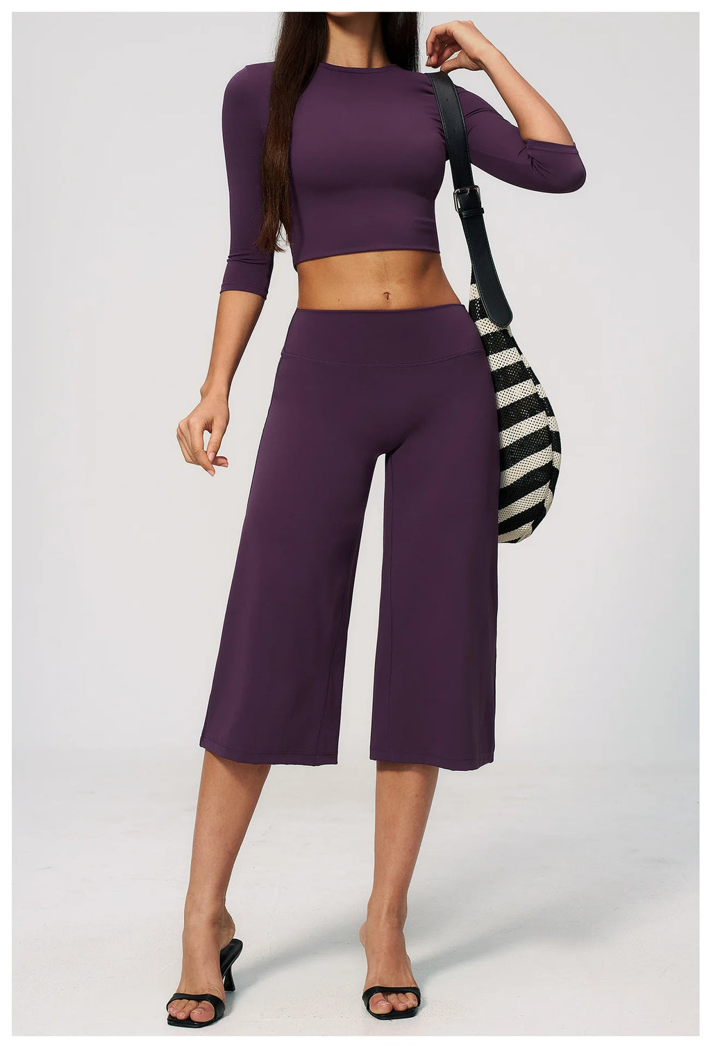 NLW Seamless Yoga Suit – 2-Piece Crop Sleeve & Capri Gym Set