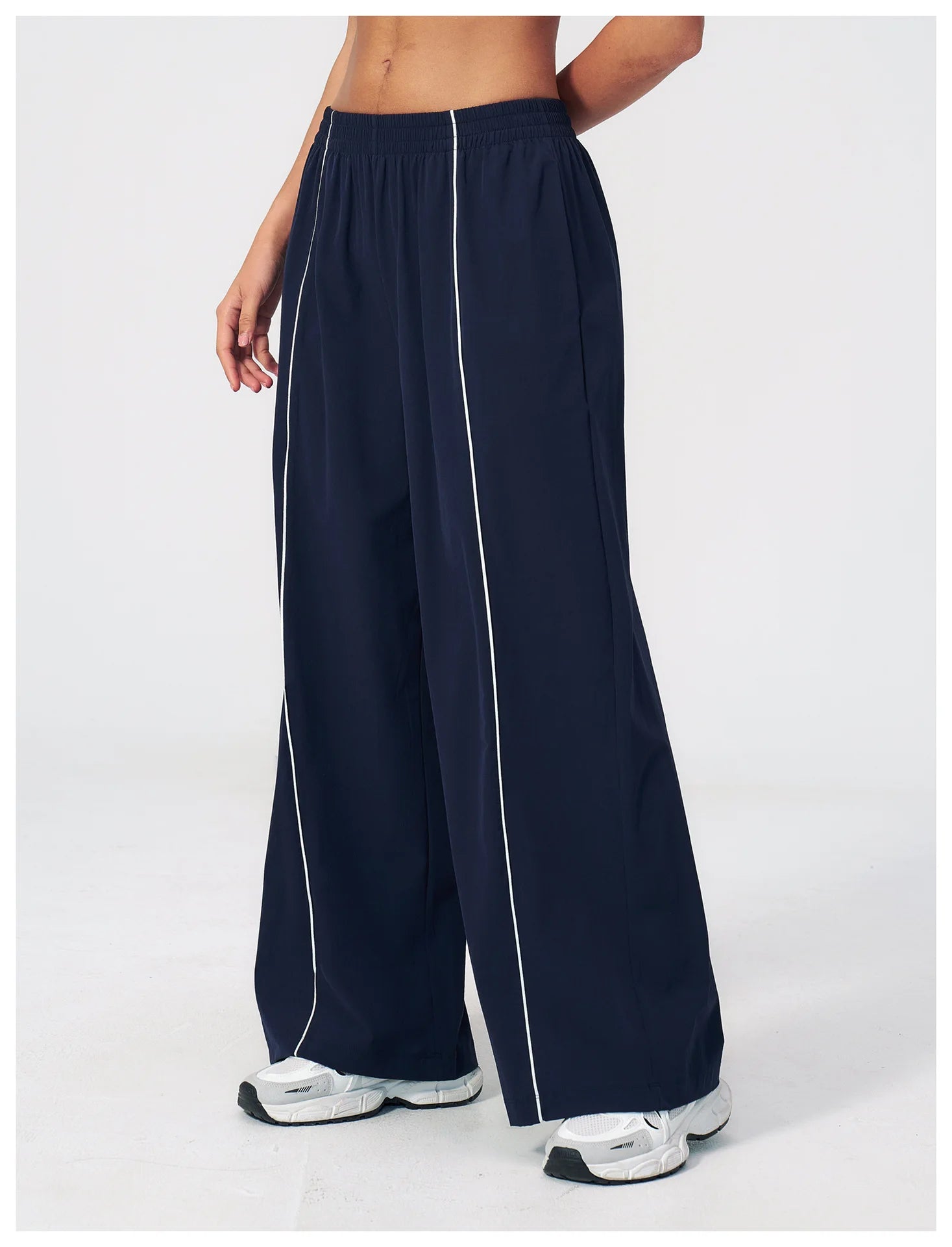 Loose Fit Contrasting Lines Sports Pants | Women's UV-Protection Yoga & Fitness Pants