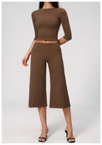 NLW Seamless Yoga Suit – 2-Piece Crop Sleeve & Capri Gym Set