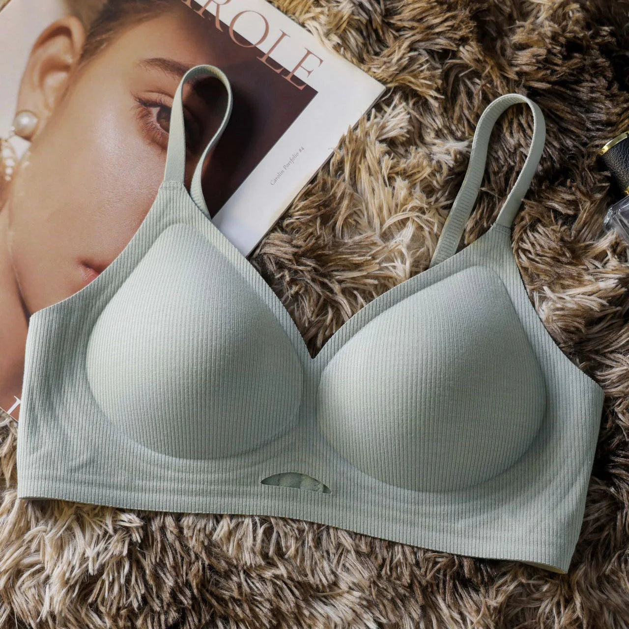 NLW Seamless Comfortable, Wire free Breathable, Push-up Sports Bra